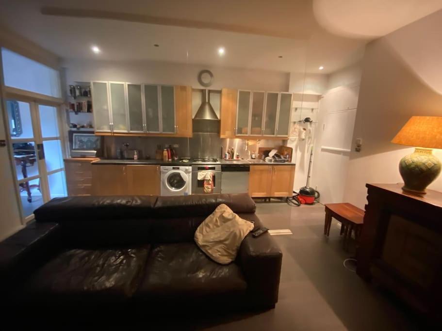 Large Studio Flat In Kensington Лондон Экстерьер фото