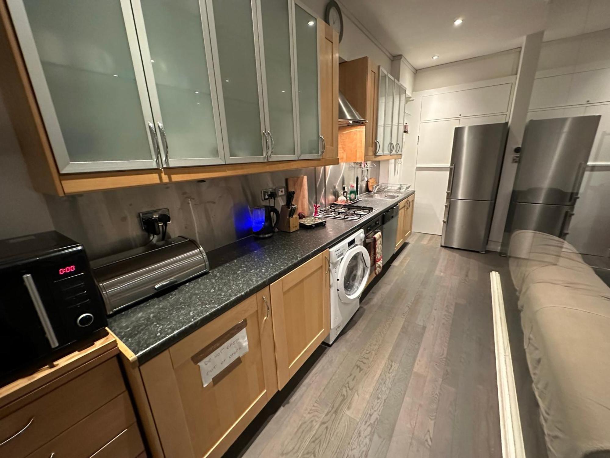 Large Studio Flat In Kensington Лондон Экстерьер фото