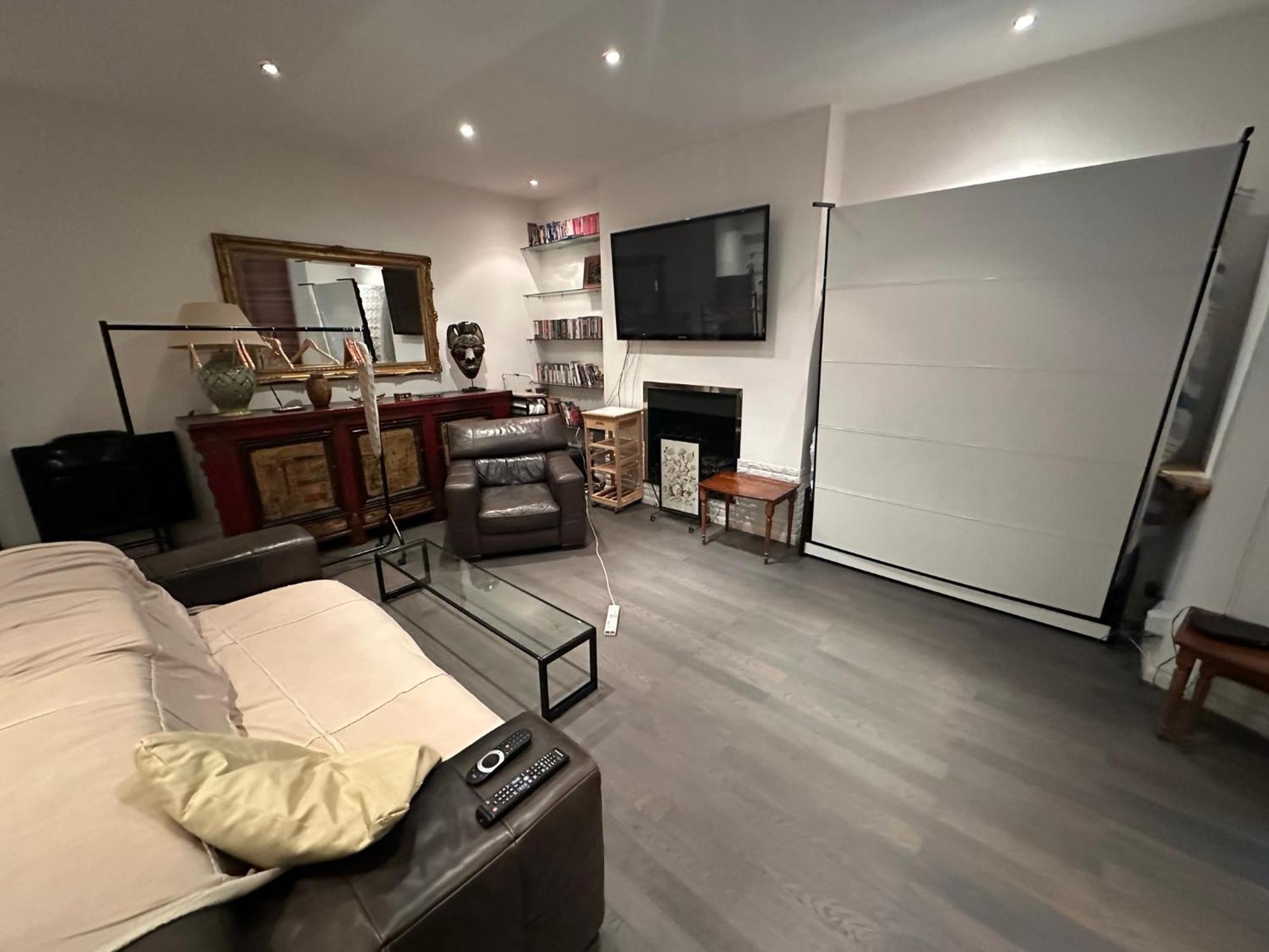Large Studio Flat In Kensington Лондон Экстерьер фото